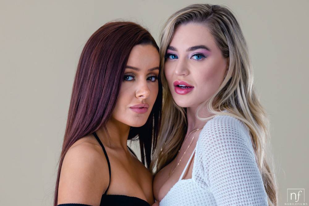 Blake Blossom And Vanna Bardot Girls Get A Cumshot To Play With | Photo: 8778392