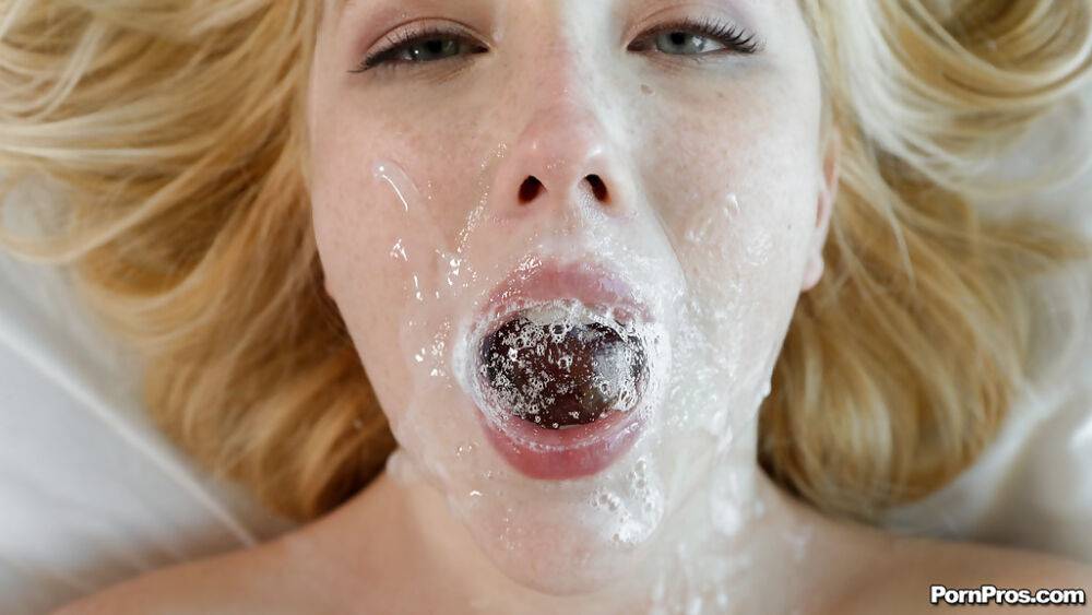 Teen girlfriend Samantha Rone enjoys big cock inside of her holes | Photo: 1066115