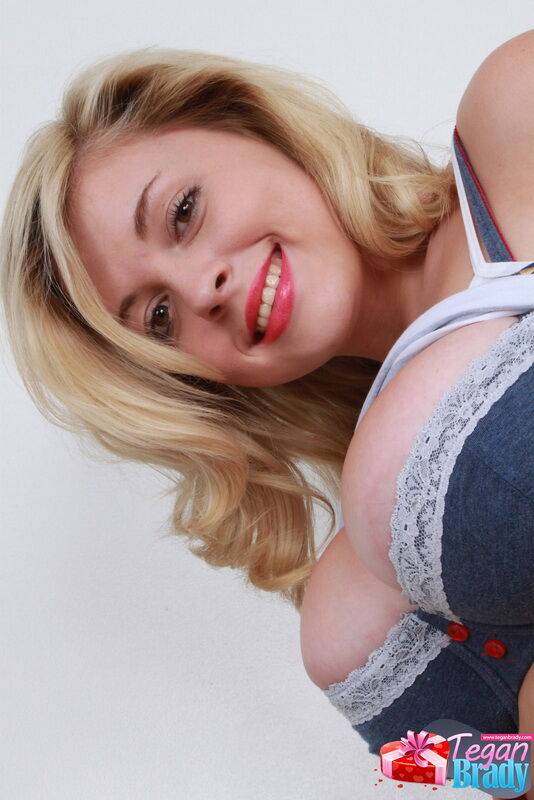 Cute teen Tegan Brady shows her plump curves in red boy undies - #14