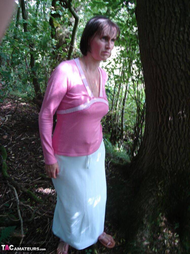 Older woman Slut Scot Susan gives a blowjob in the woods after baring her ass - #10