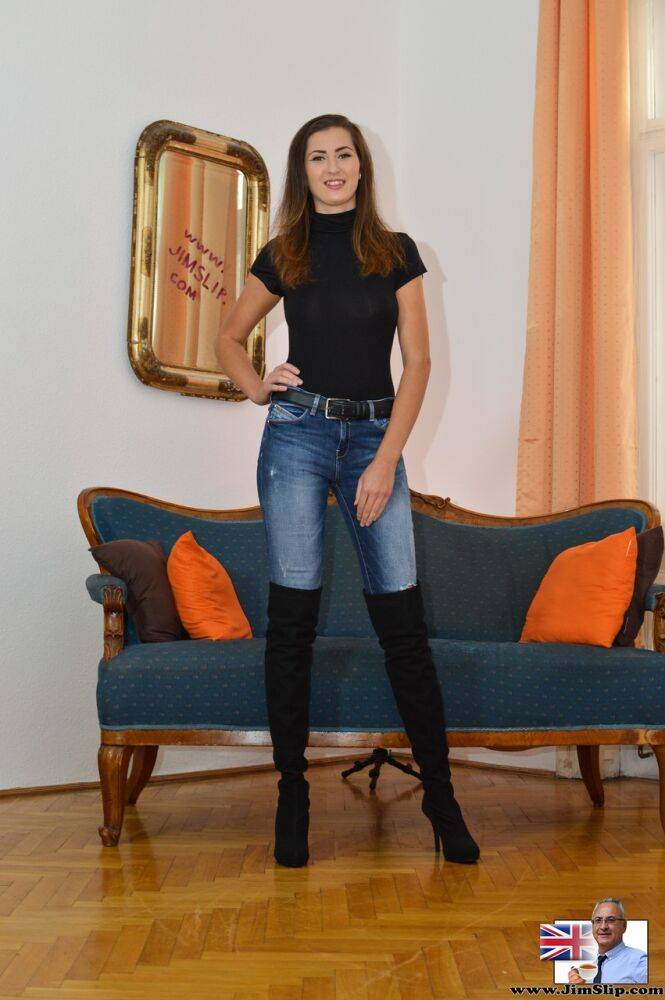 Brunette slut in jeans and boots spreading legs to flaunt her hot bare ass - #4