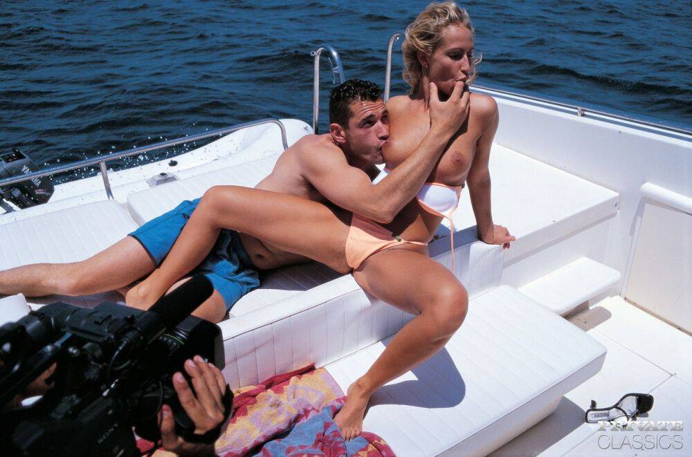 Cum loving slut Sophie Evans pays for a yacht day with a steamy handjob - #5