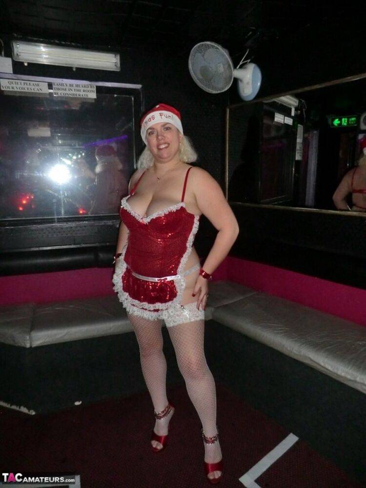 Older blonde Barby looses her tits and twat from Christmas lingerie - #13