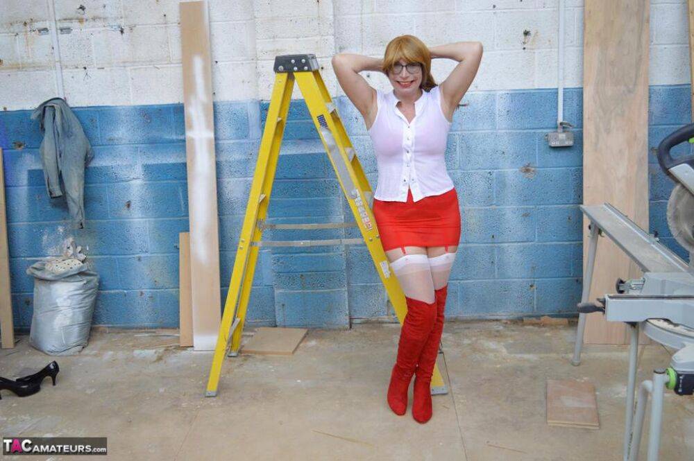 Middle-aged woman Barby Slut gets naked at a job site in OTK boots & nylons - #8