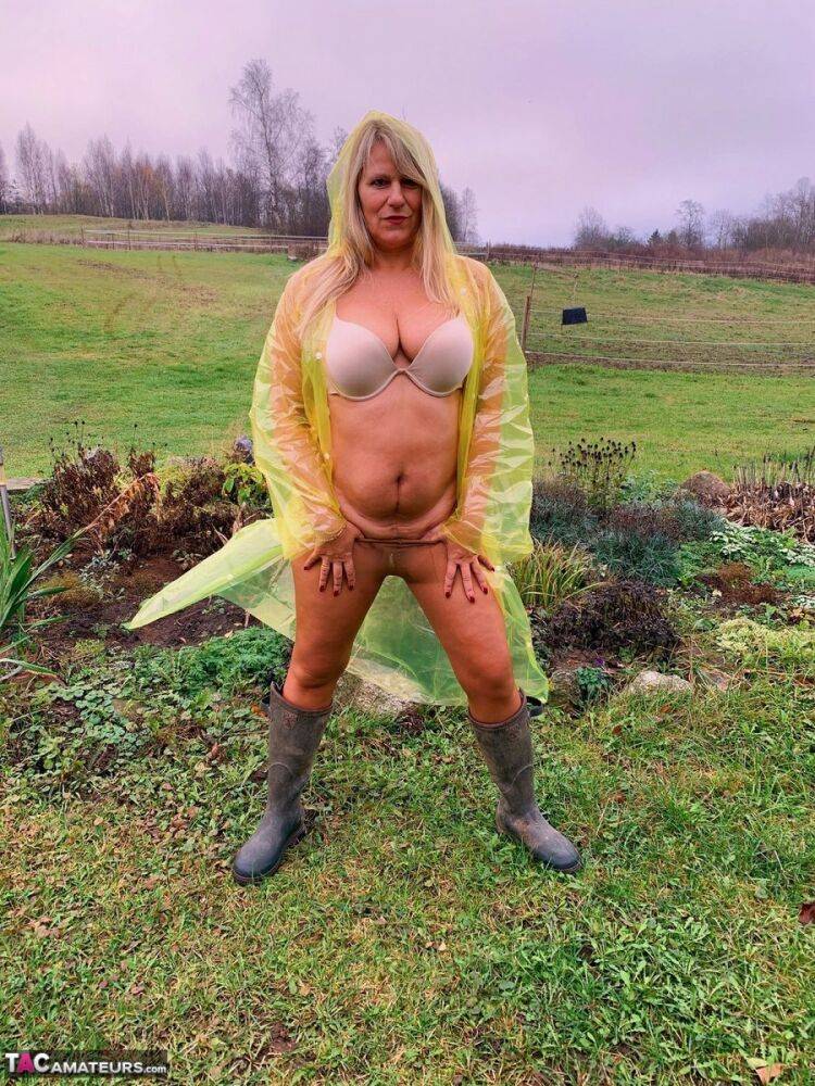 Overweight amateur Sweet Susi shows her naked body while wearing rubber boots - #2