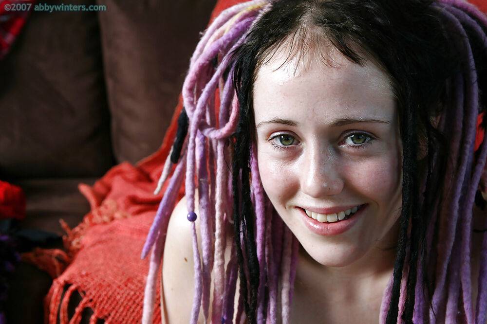 Cute dreadlock attired amateur Jade L posing in bra and underwear - #7