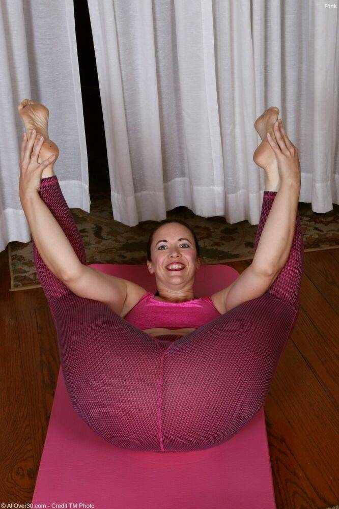 Middle-aged lady showcases her hairy vagina while doing yoga - #6