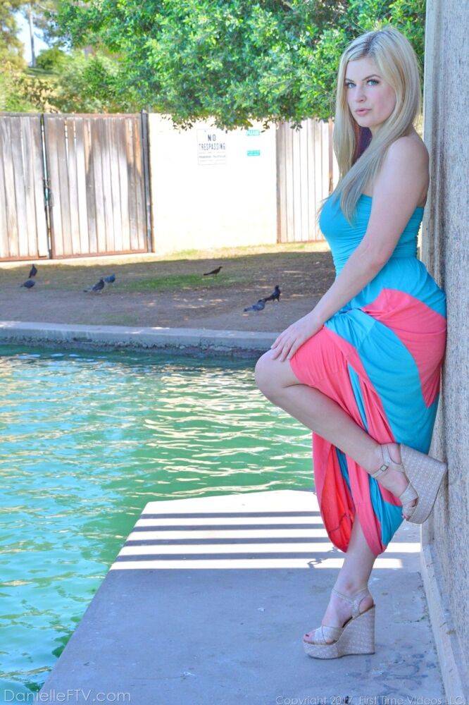 Blonde first timer lifts up her long dress to masturbate by the pool - #5