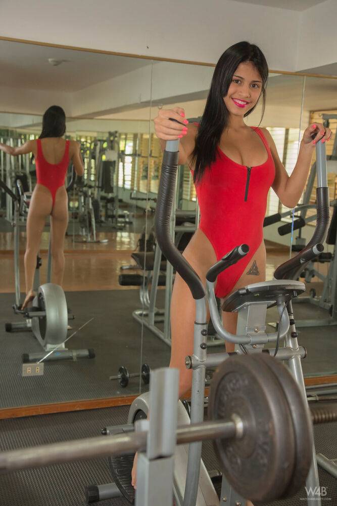 Sports girl Denisse Gomez gets of the bike & spread to beg for cock in the gym - #15