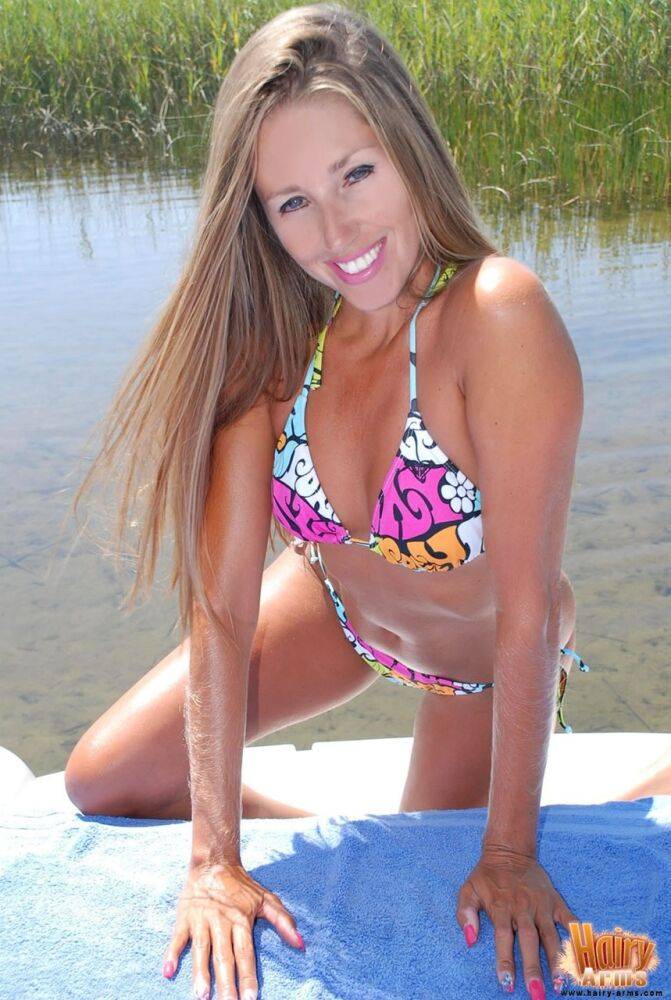 Amateur model Lori Anderson takes off her bikini near marshy waters - #2