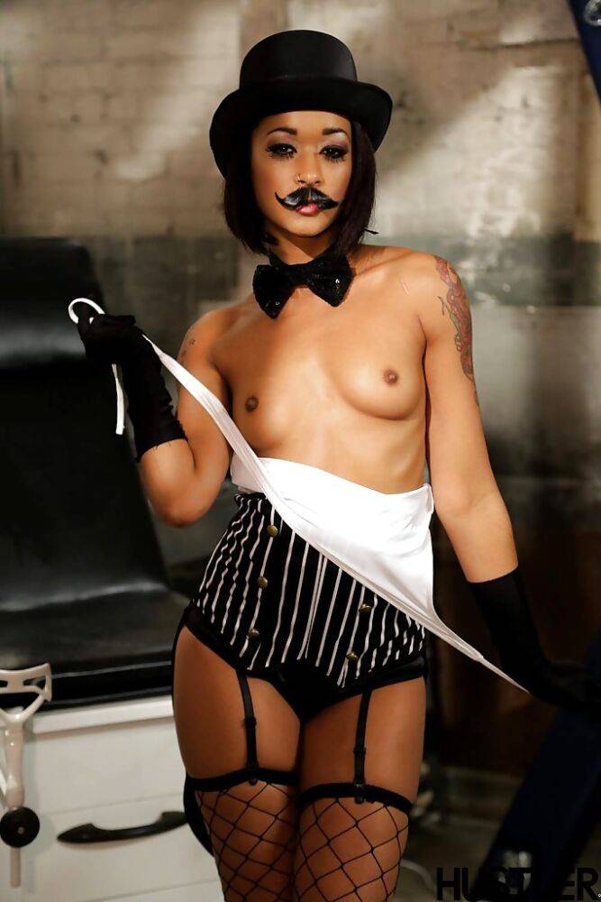 Ebony pornstar Skin Diamond strutting in vintage hat and long gloves - #5