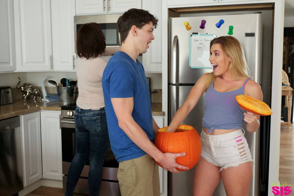 Aubrey Sinclair and her stepbrother get caught fucking by her mother | Photo: 1852288