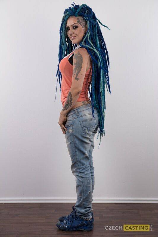 Punk girl with a headful of dyed dreads stands naked in her modelling debut - #12