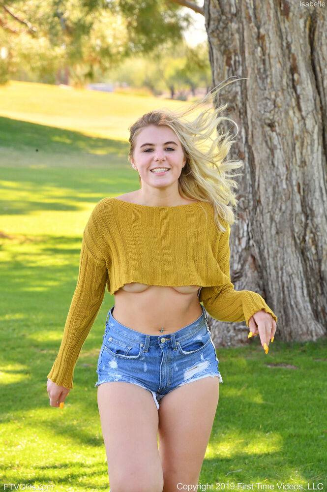 Dirty blonde Isabelle ditches jeans shorts and a sweater prior to masturbating - #5