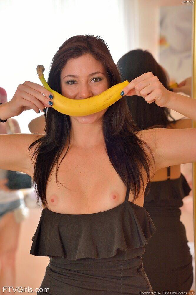 Cute brunette teen with a round booty slides a banana in her vagina - #14