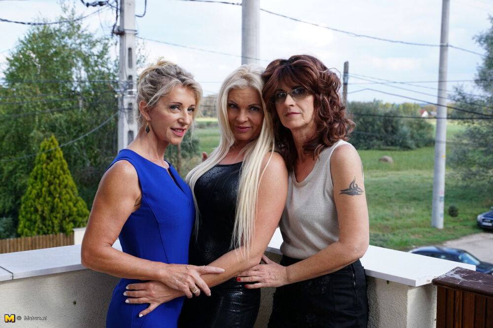 Mature housewives opt for a lesbian threesome to relieve sexual tensions - #9