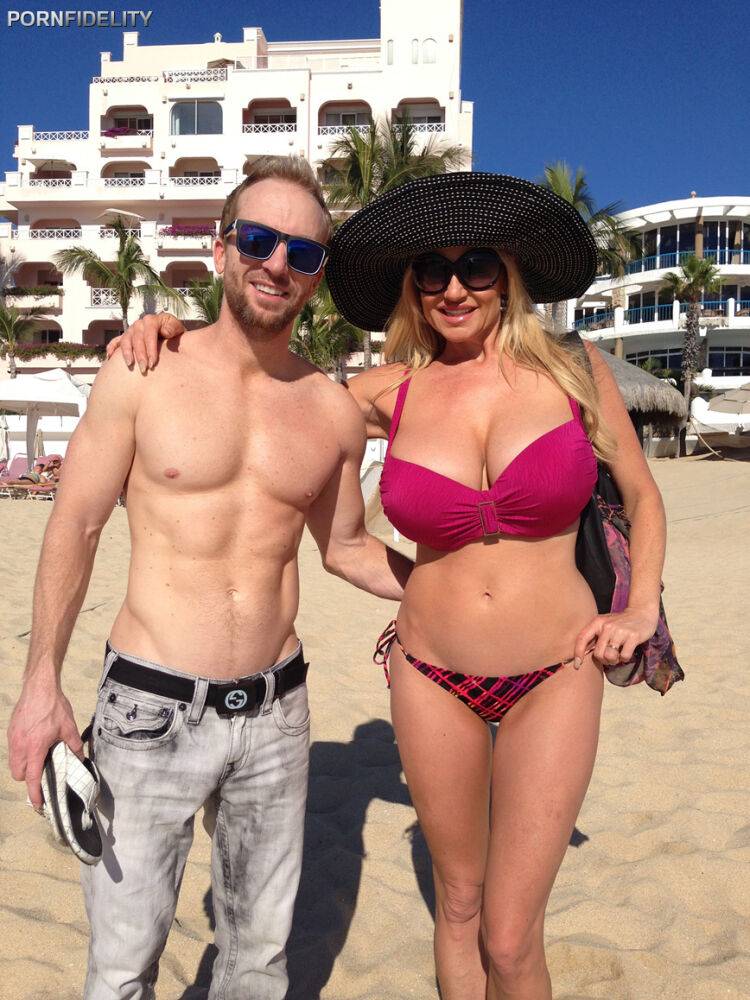 Famous pornstar couple Kelly Madison & Ryan Madison go on a holiday - #1