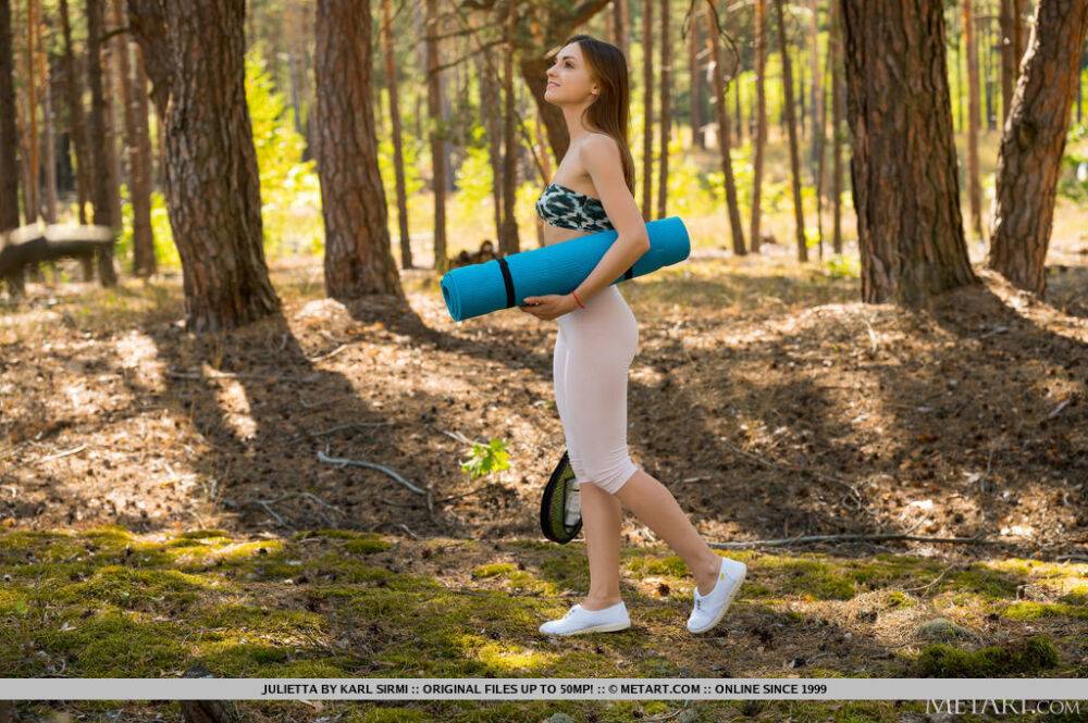 Teen solo girl Julietta gets totally naked while doing yoga in a forest - #8