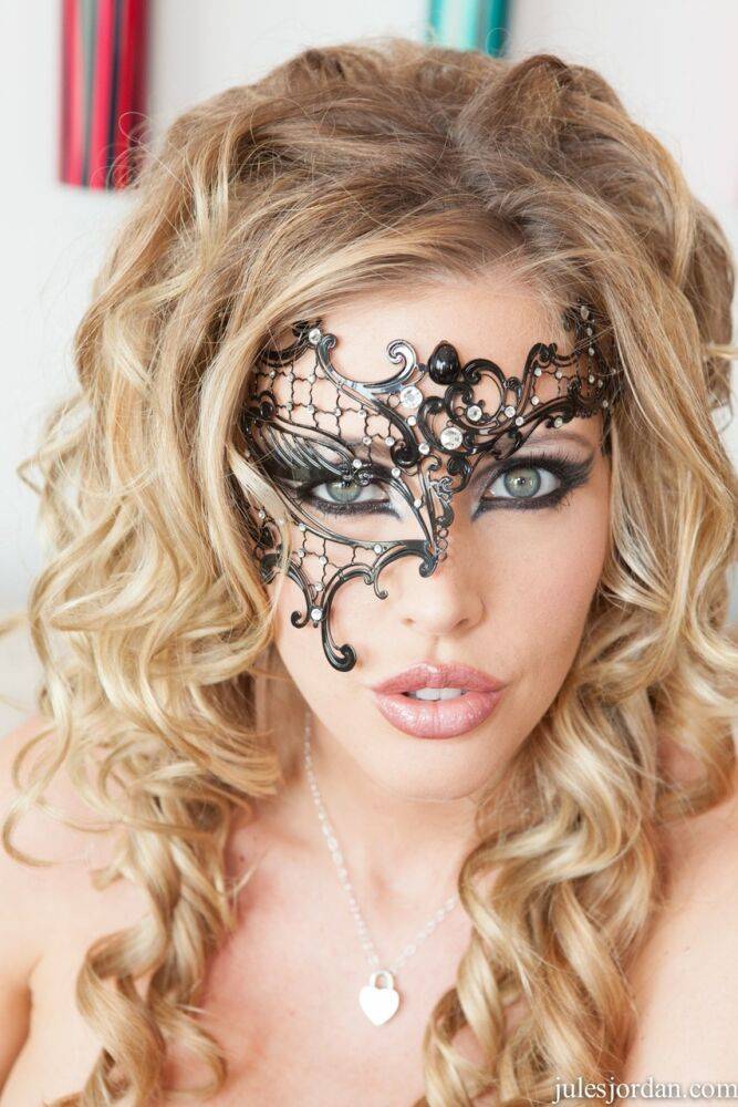 Beautiful blonde Samantha Saint wears a mask to flaunt her hard nipples - #4