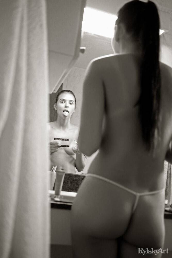 Sweet teen Venice Lei does her makeup in a mirror before modelling in the nude - #11