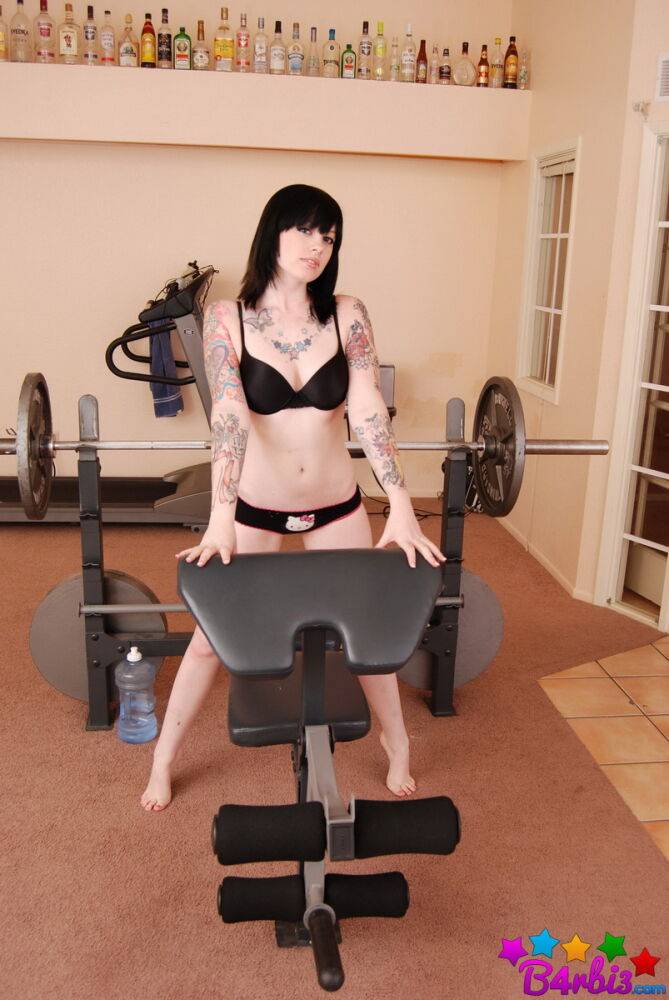 Brunette amateur B4rbi3 gets naked on a weightlifting bench - #8