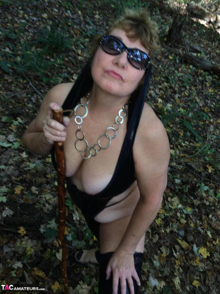 Thick amateur Busty Bliss exposes her natural tits while hiking in the forest - #4
