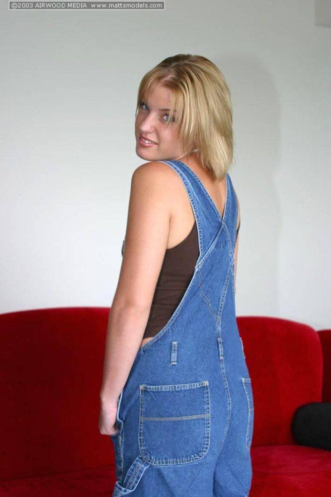 Blue-eyed blonde Devon removes overalls before modeling totally naked - #3