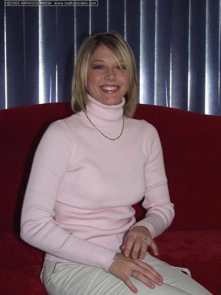 Blonde amateur Kyra frees her perky breasts from turtleneck sweater - #1