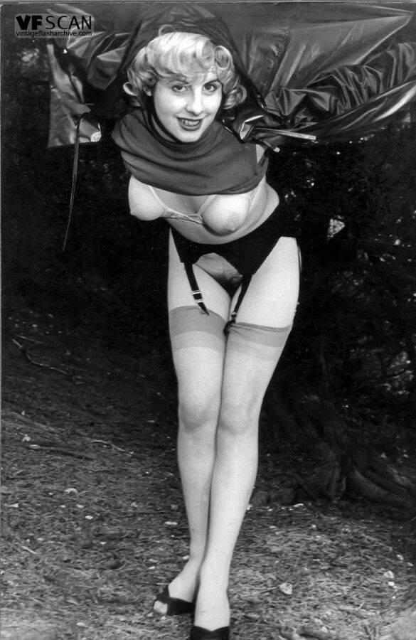 Vintage porn models showing their breasts and hairy beavers wearing stockings - #12