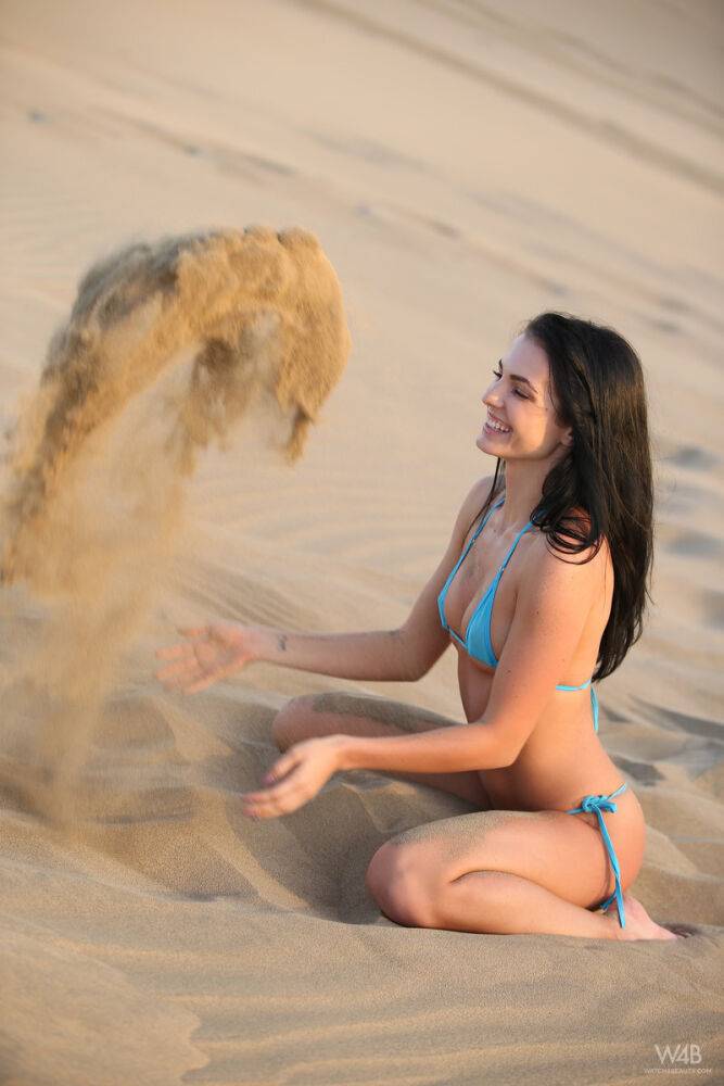 Teen solo girl with dark hair models naked all over the world - #15