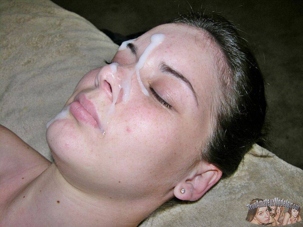 Teen amateur closes her eyes before taking a facial cumshot - #10