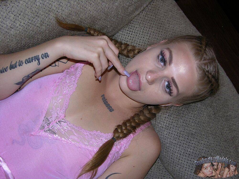 Tattooed amateur models totally naked with her hair in tight braids - #9