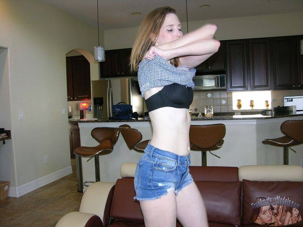 Thin amateur Isabella doffs cut off shorts and boots for her first nude poses - #8