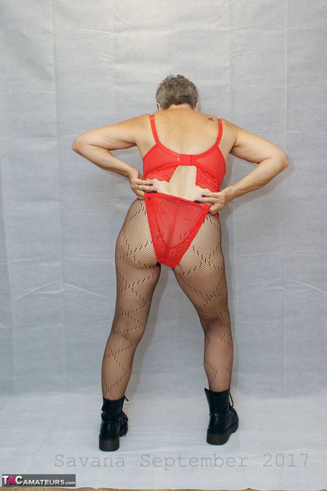 Old amateur Savana models red lingerie in pantyhose and black boots - #14