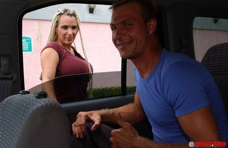 Slutty MILF with boobacious tatas goes down on a stiff cock in the car - #1