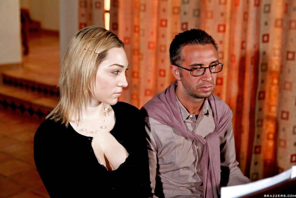 Teen babe with big tits Lily Labeau gets fucked by her piano teacher - #12