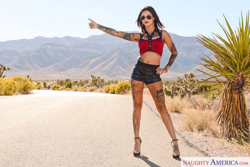 Bonnie Rotten is hitchhiking across America Being the nice guy that he is - #3