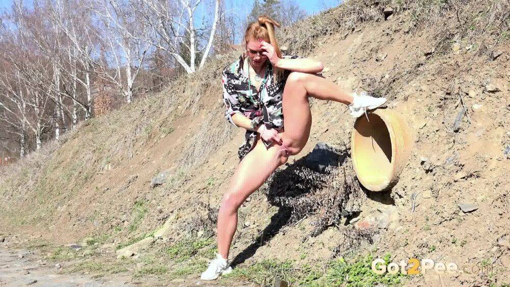 Chrissy Fox relieves her pee desperation outside - #1