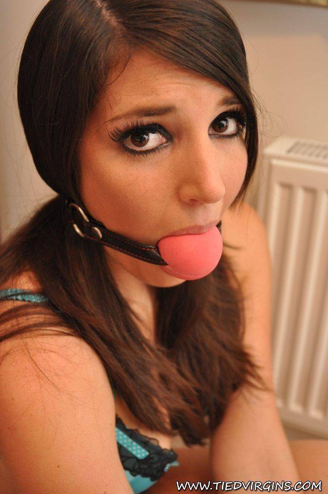 Sapphire is spread wide, tied and gagged This slut got her punishment - #8