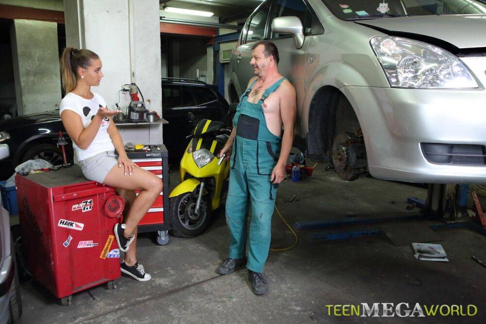 Mature mechanic fixes both a broken car and a sex hungry cutie - #7