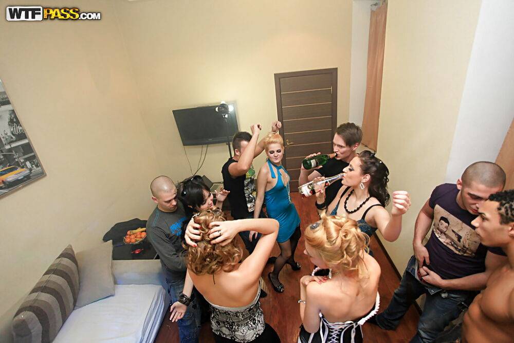 Drunk coeds enjoy a wild orgy with well-hung guys at the house party - #4