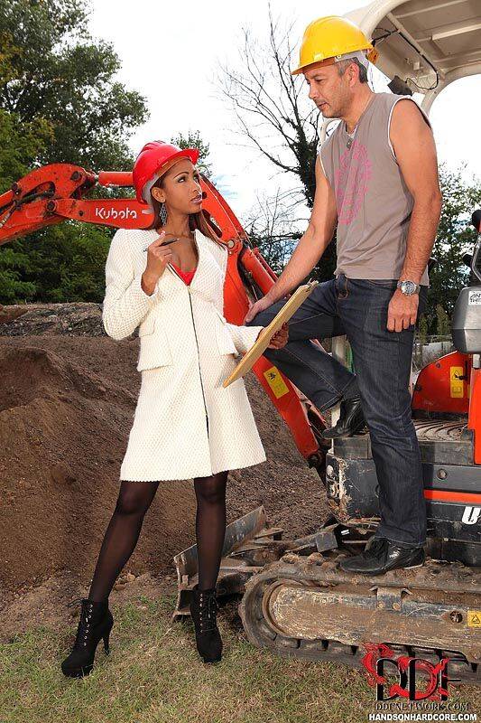 Site inspector Katia De Lys shows foreman who's boss with blowjob & bang - #11