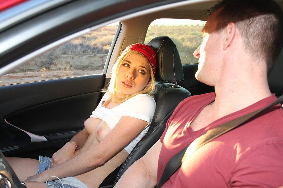 Teenage hitchhiker Lia Lor is up to pay for a lift with her sweet pussy - #10