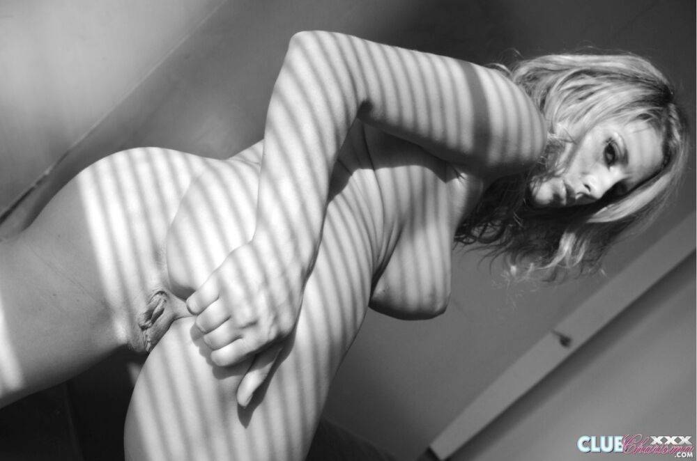 Here is a great set of B&W photographs Take a look at how hot - #5