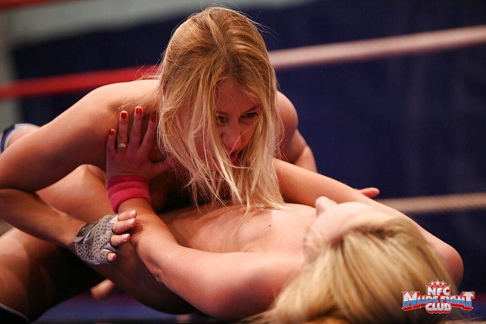 Nikky Thorne & Nataly Von clashing in the ring for lesbian catfight - #10