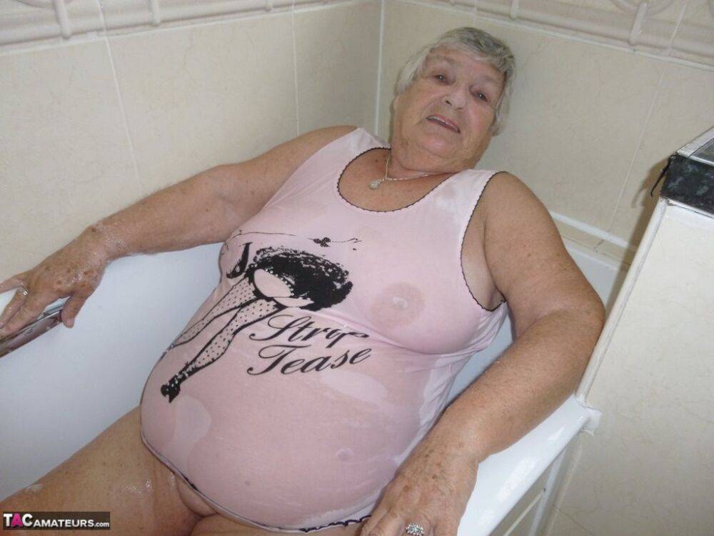Old British fatty Grandma Libby gets naked while taking a bath - #6