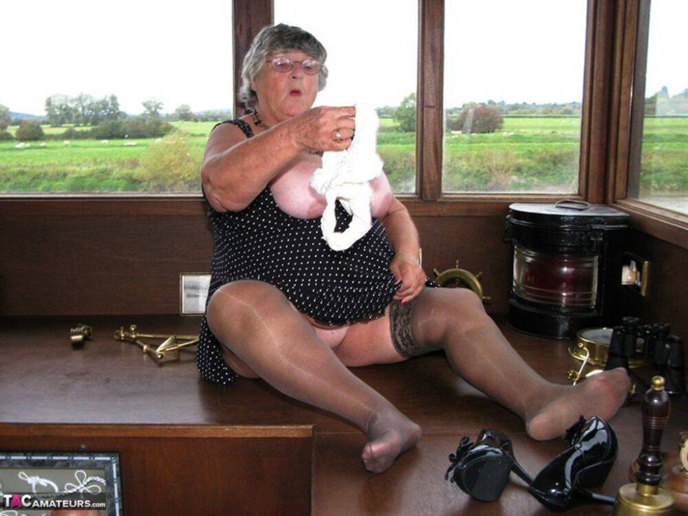 Fat British nan Grandma Libby masturbates in stockings while on board a boat - #16