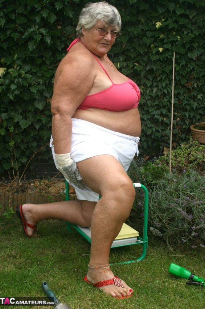 Fat nan Grandma Libby bares her huge ass before licking a nipple in her yard - #12