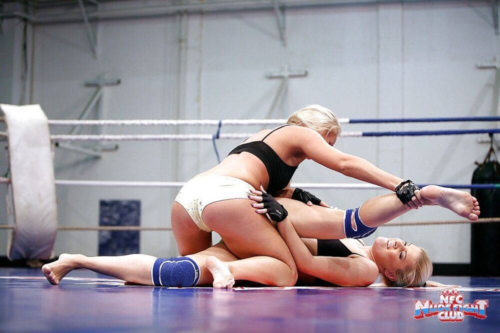 Gorgeous sporty lesbians fighting and pleasuring each other in the ring - #5