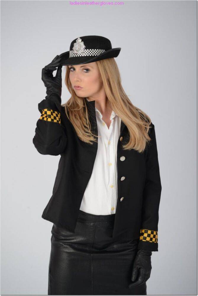 Beautiful babe Louise is dressed up a as sexy police woman with a nice leather - #12